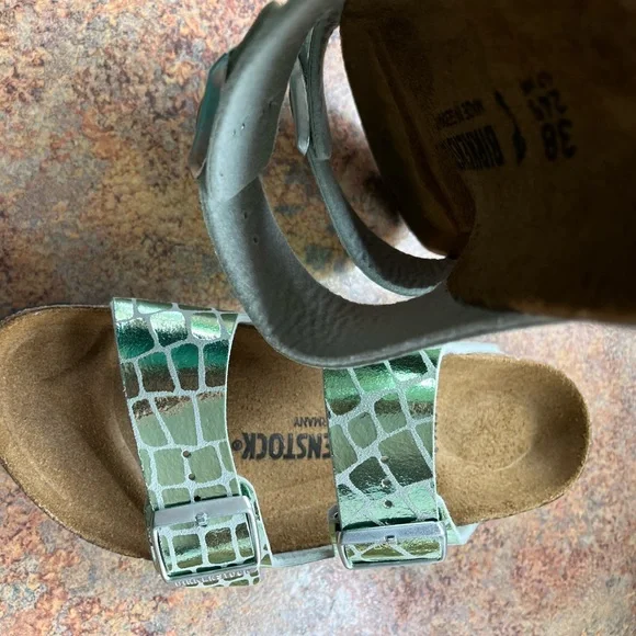 NWOT Iridescent green Birkenstock Arizonas - Picture 8 of 10